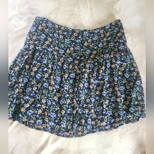 EUC Julep Perals floral lined mini skirt